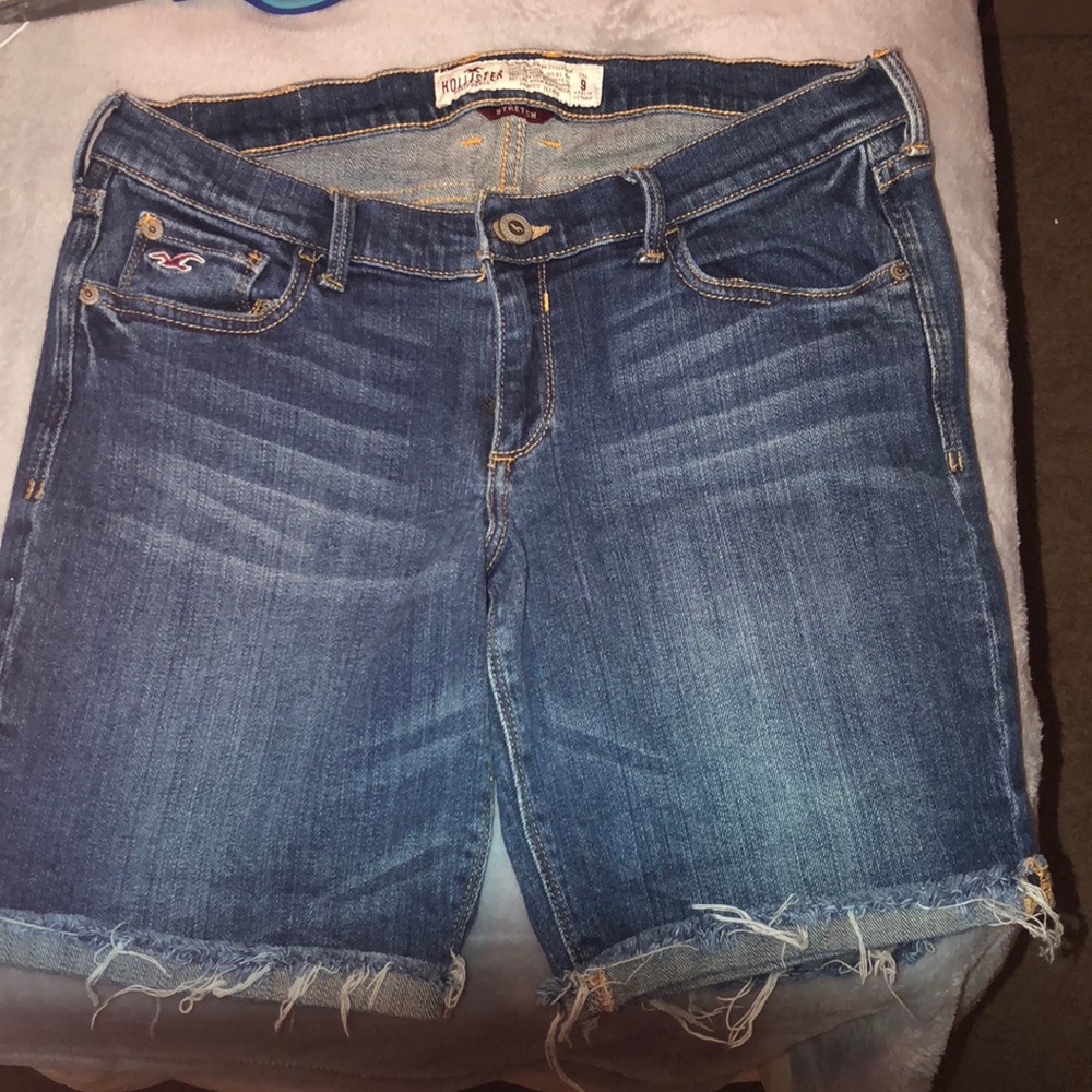Hollister dark blue shorts